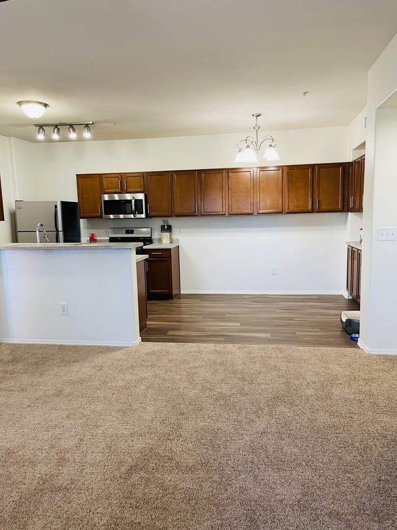 Las Vegas Apartment: 6885 W. Lone Mountain Rd.
