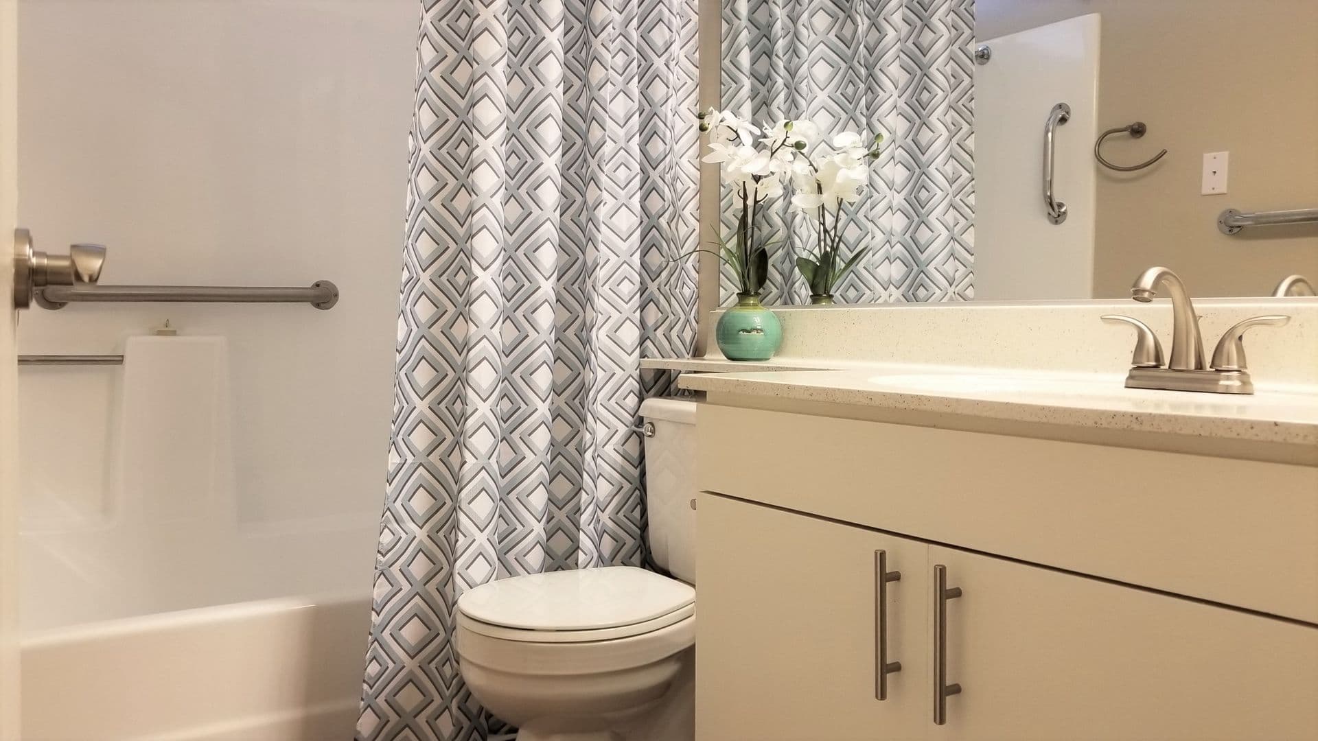 Anaheim Apartment: 127 West Cypress Street