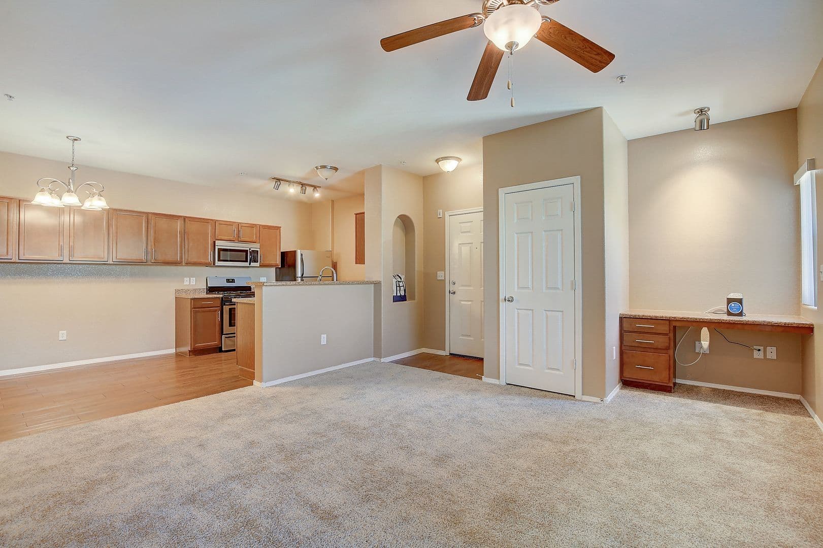 Las Vegas Apartment: 6885 W. Lone Mountain Rd.