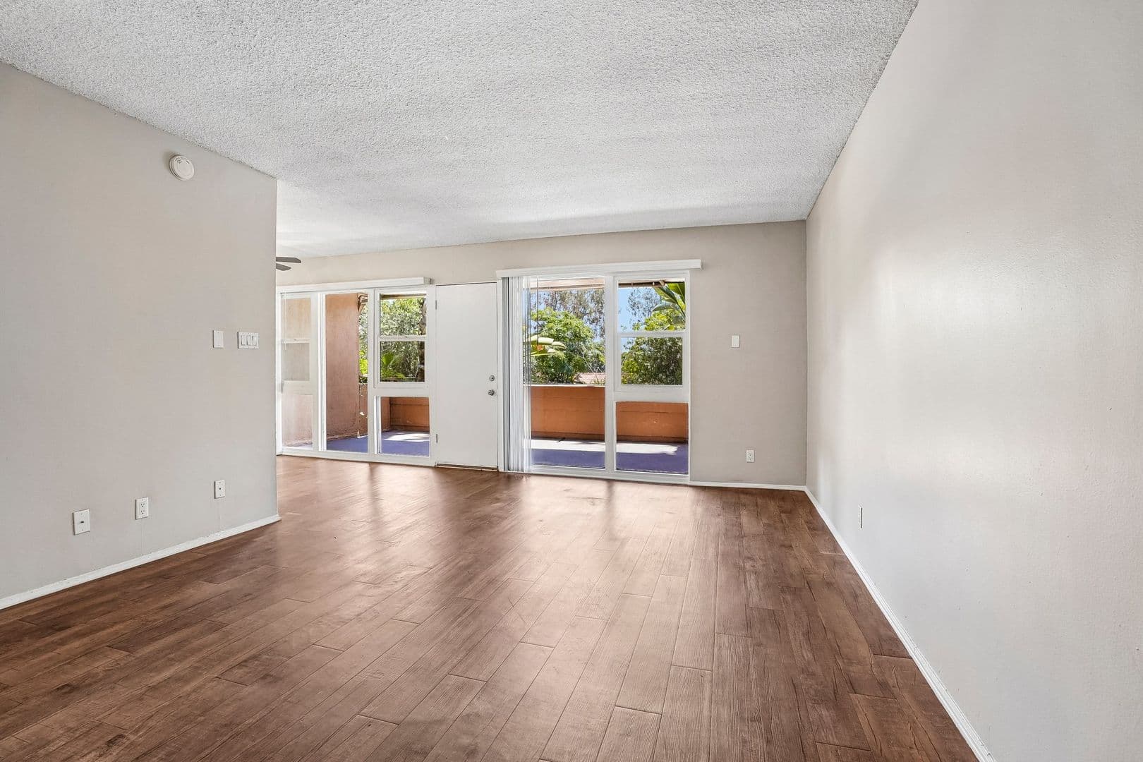 Pasadena Apartment: 410 Raymondale Drive