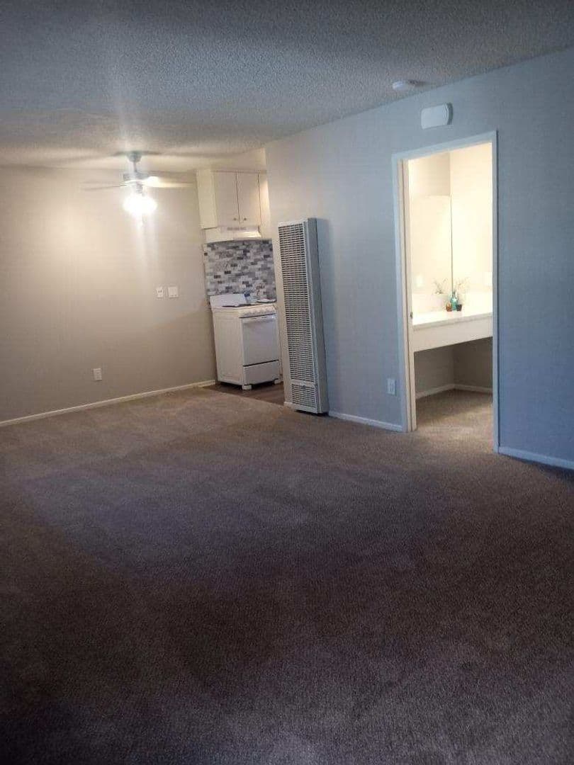 Anaheim Apartment: 127 West Cypress Street