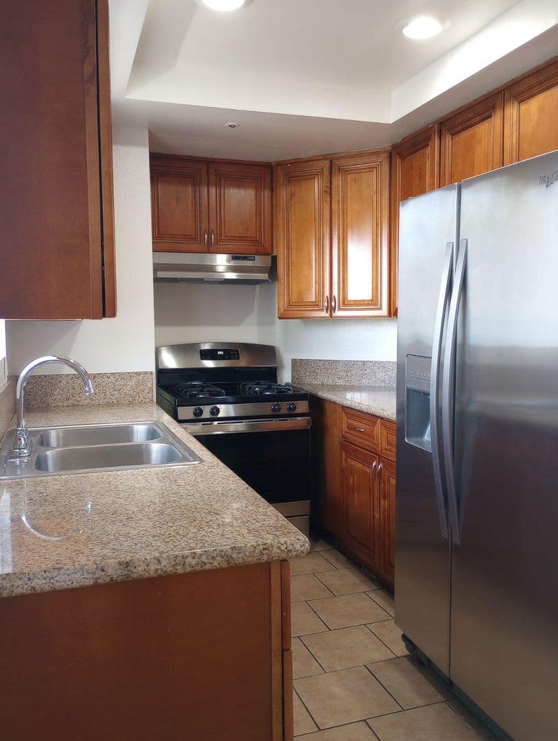 Santa Ana Apartment: 806 S. Broadway