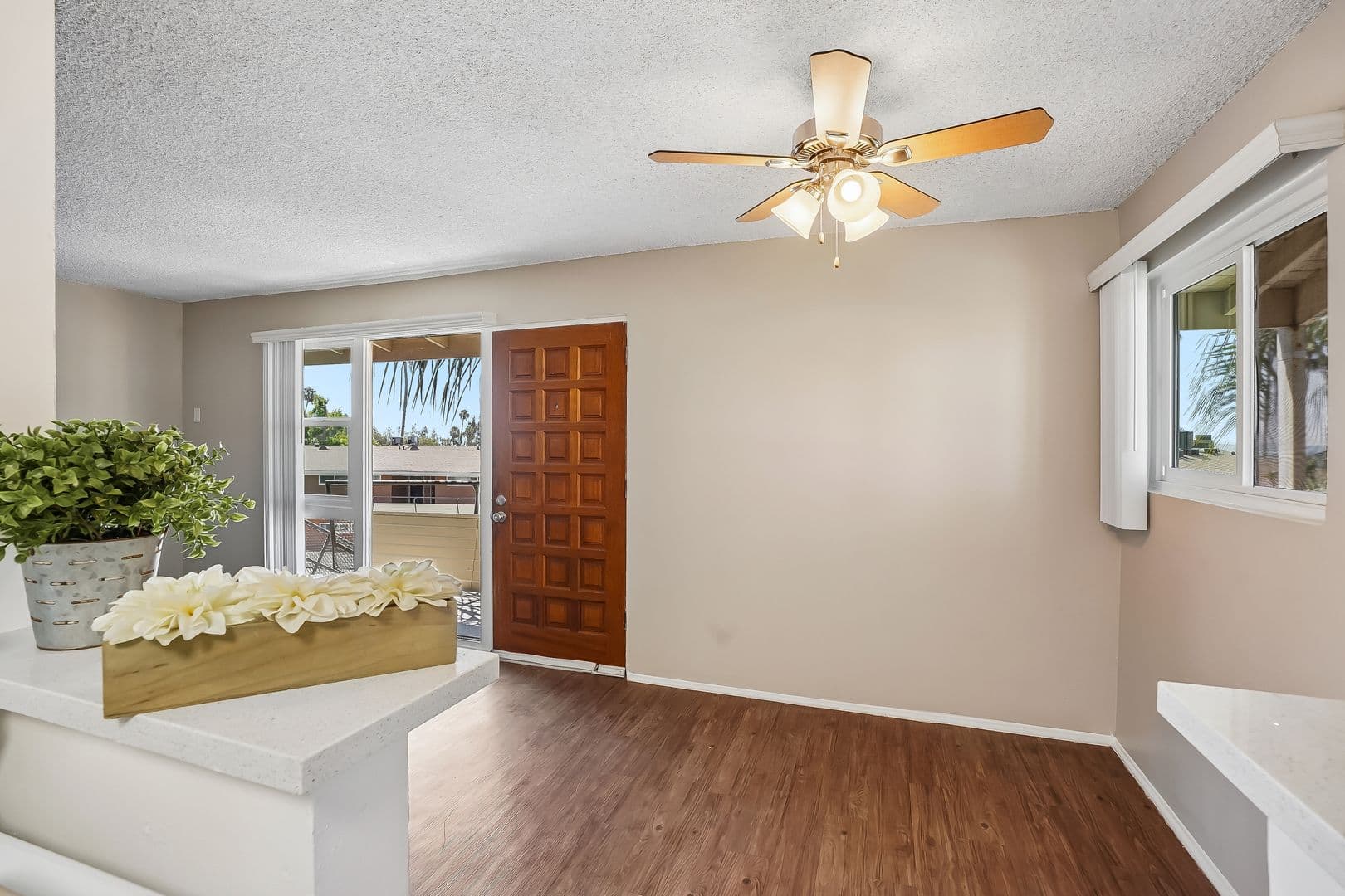 Pasadena Apartment: 410 Raymondale Drive
