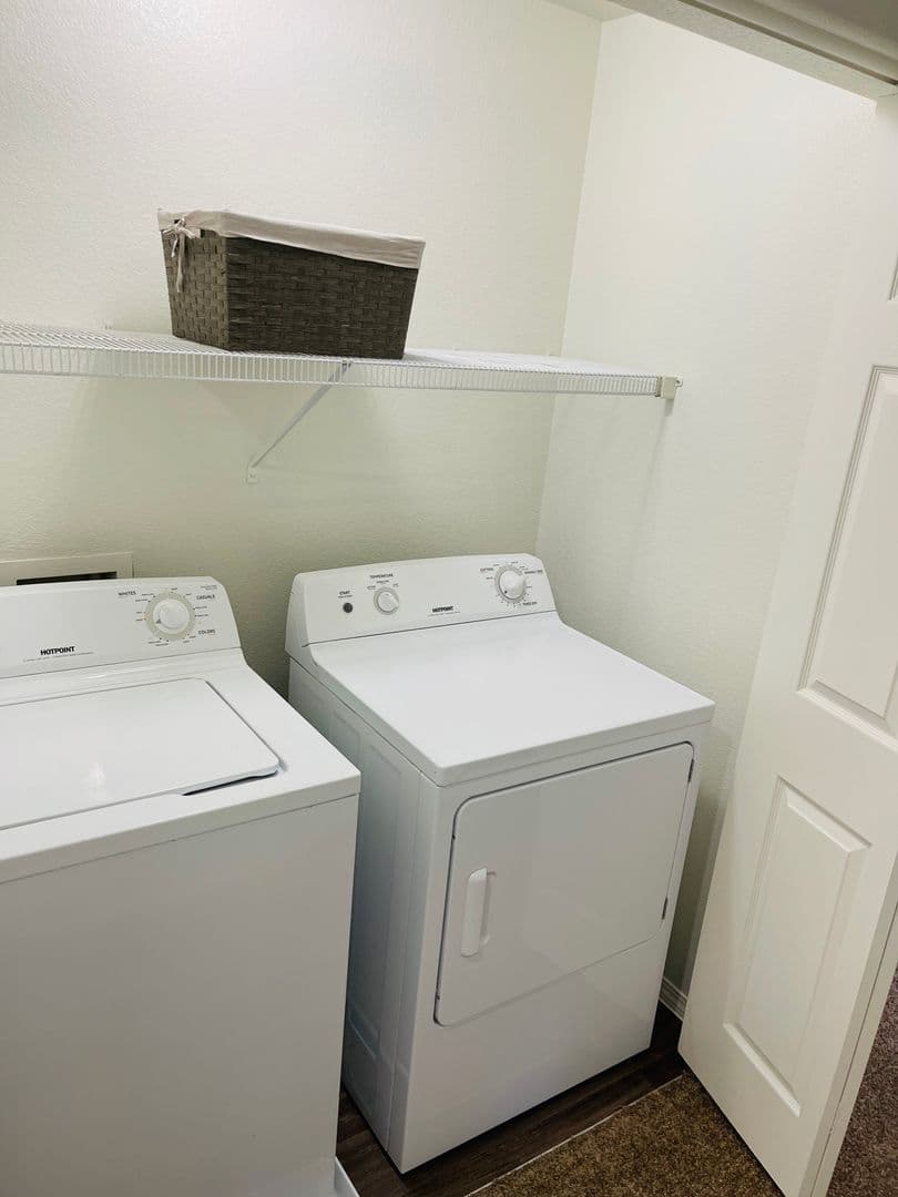 Las Vegas Apartment: 6885 W. Lone Mountain Rd.