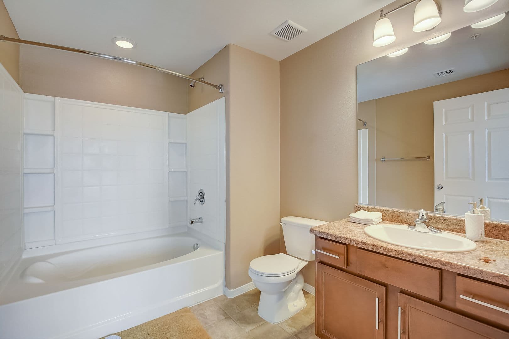 Las Vegas Apartment: 6885 W. Lone Mountain Rd.