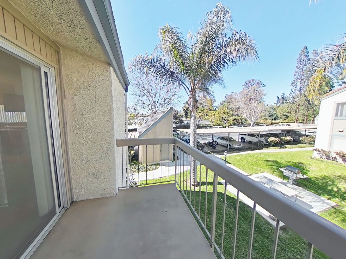 Ventura Apartment: 99 N Ashwood Ave