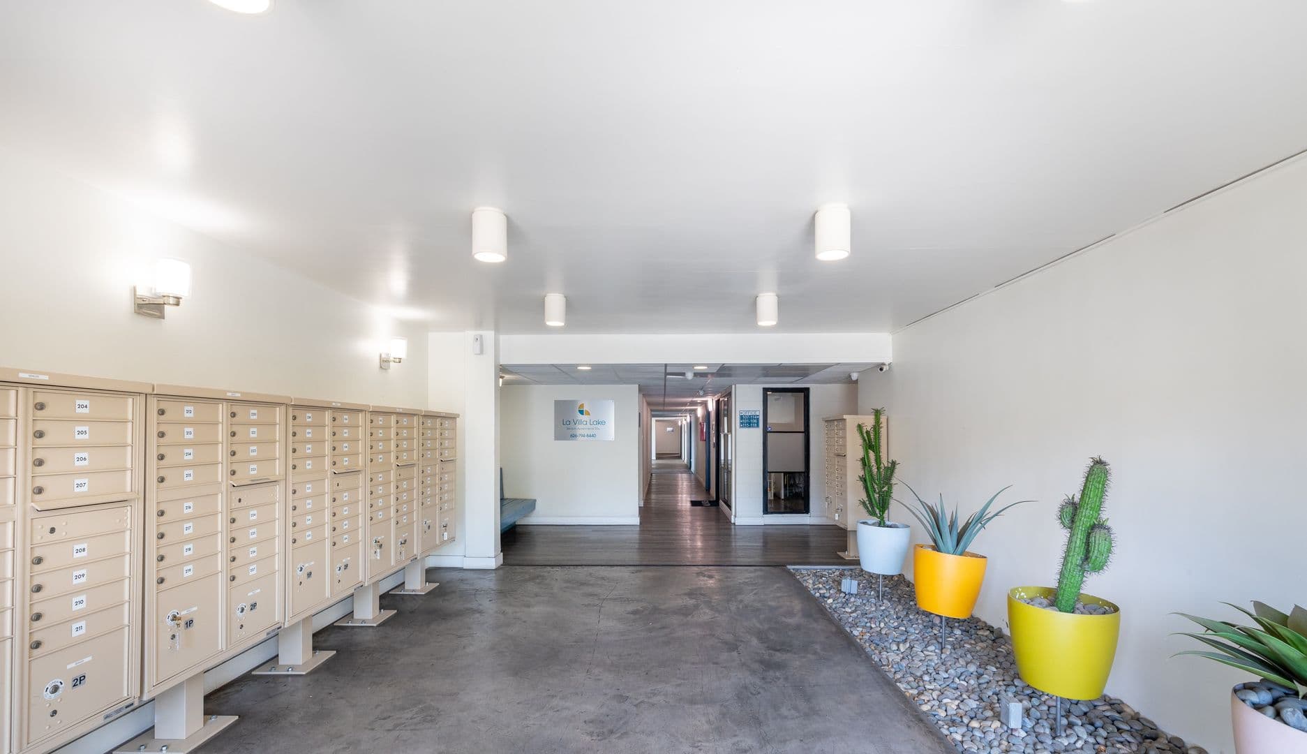 Pasadena Apartment: 1070 N. Lake Avenue