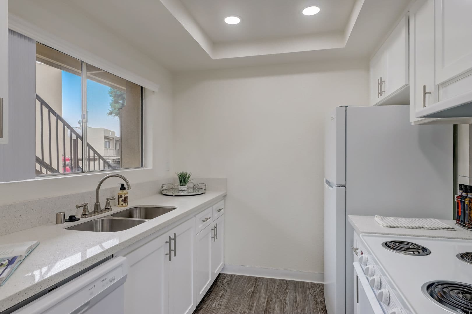 Upland Apartment: 859 N Mountain Avenue