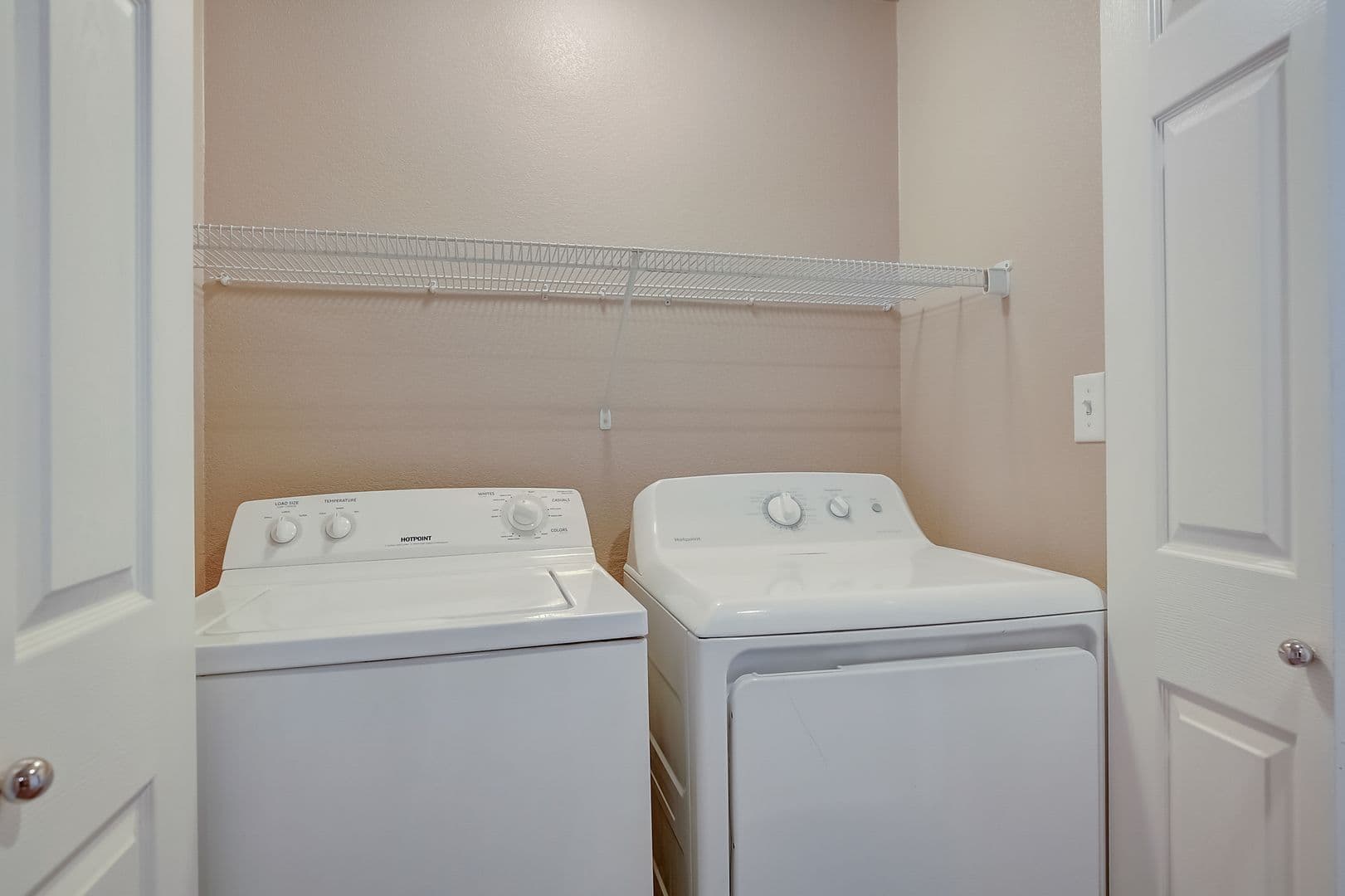 Las Vegas Apartment: 6885 W. Lone Mountain Rd.