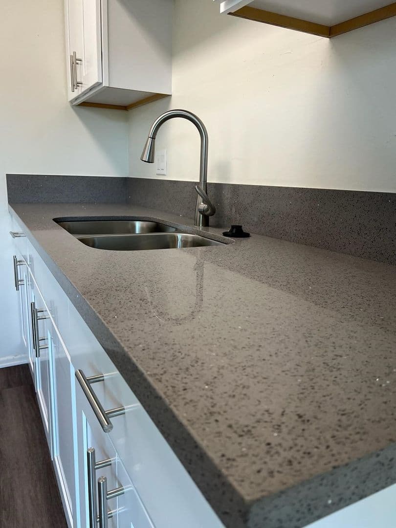 Anaheim Apartment: 1237 & 1243 North Dresden Place