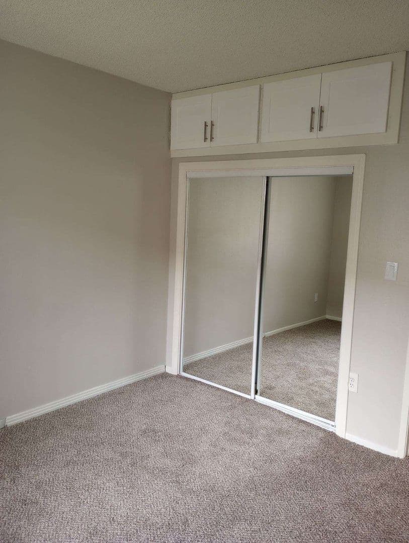 Santa Ana Apartment: 806 S. Broadway