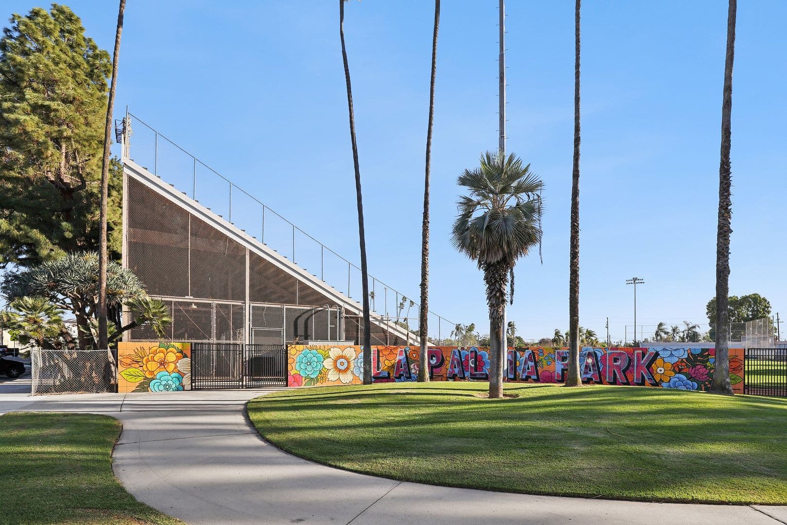 Anaheim Apartment: 1237 & 1243 North Dresden Place