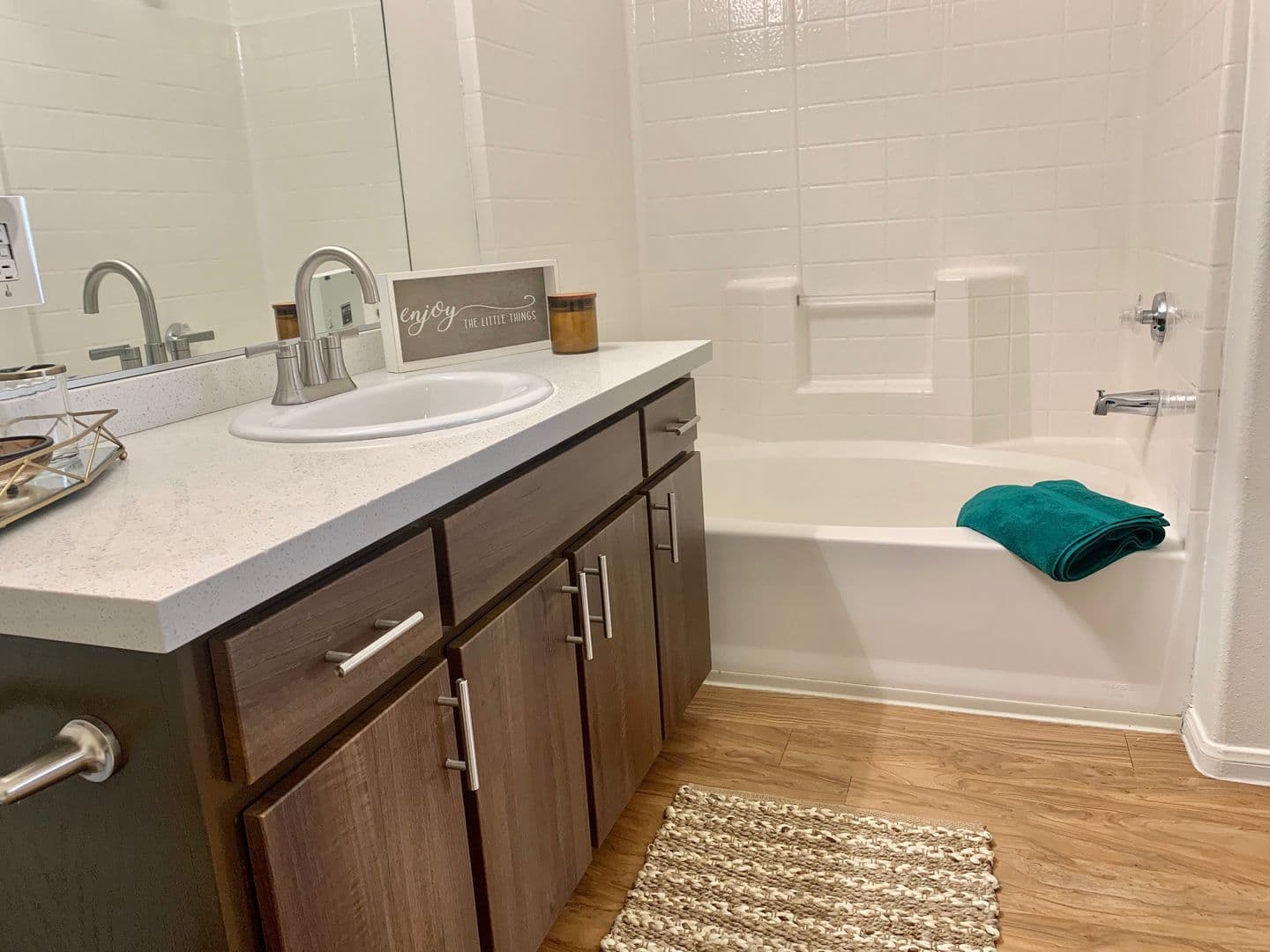 Las Vegas Apartment: 9550 W. Sahara Ave