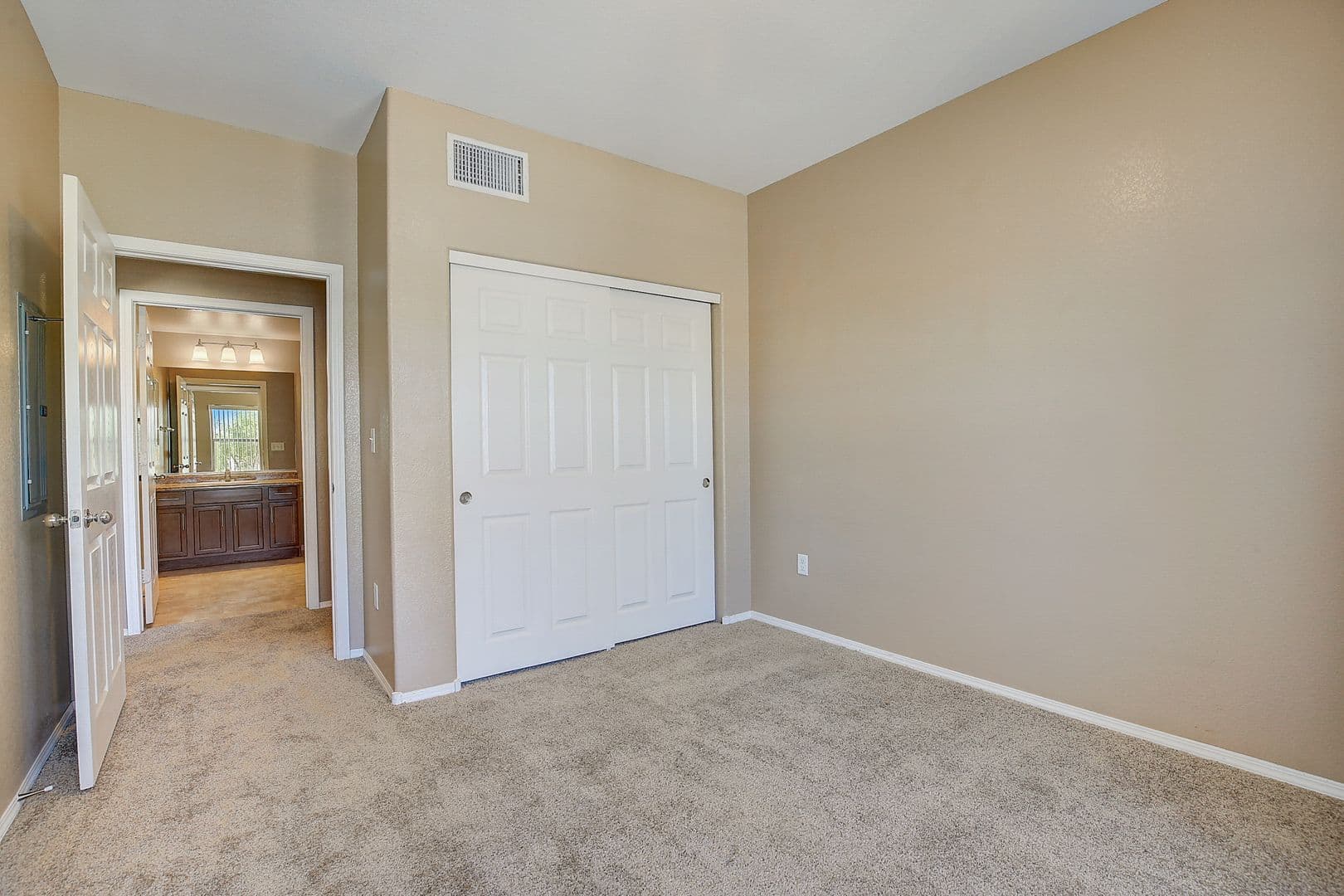 Las Vegas Apartment: 6885 W. Lone Mountain Rd.