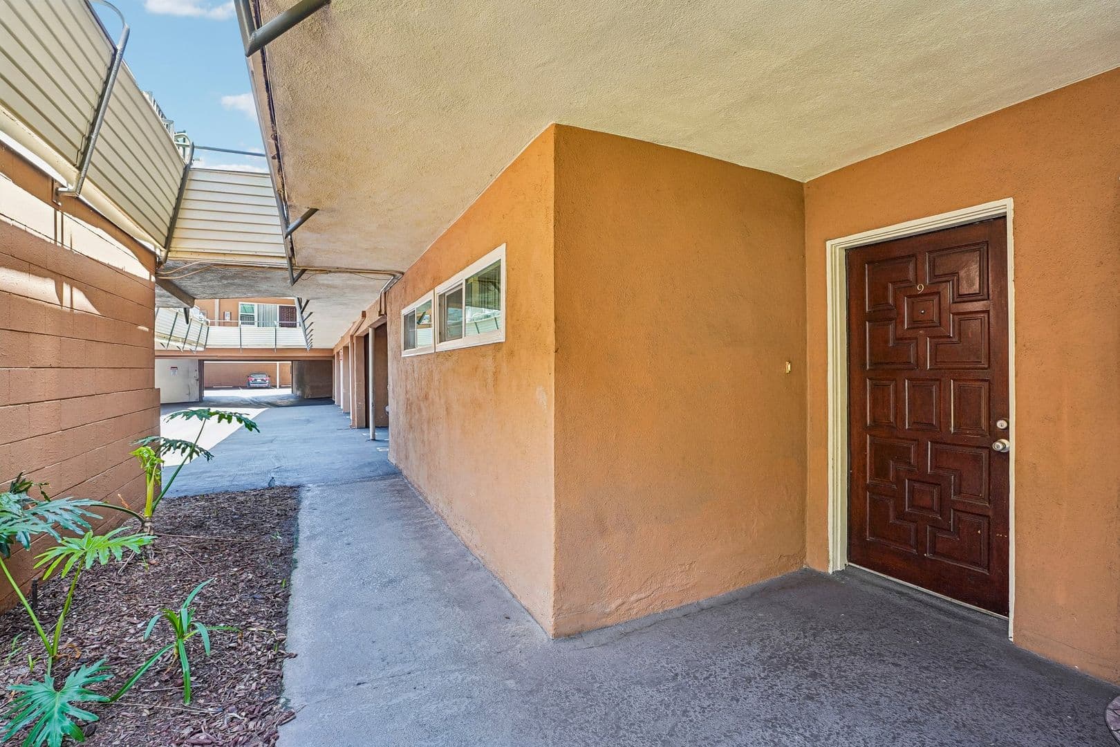 Pasadena Apartment: 410 Raymondale Drive