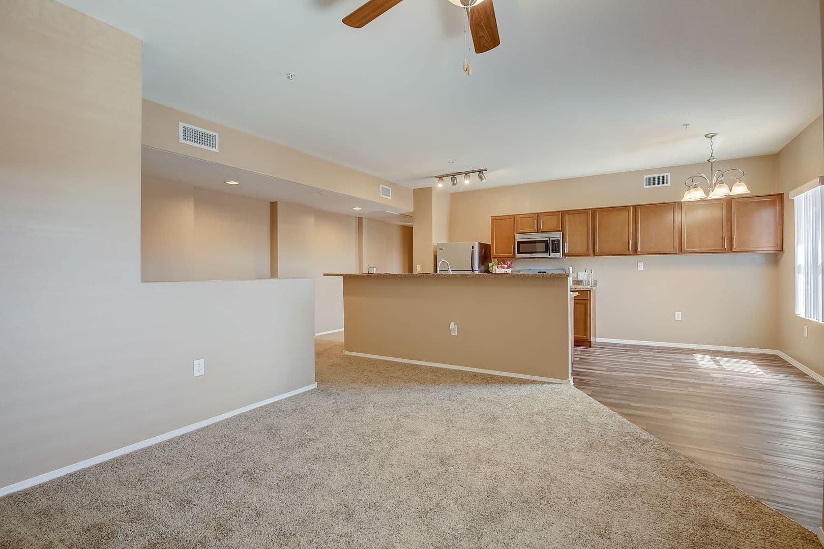 Las Vegas Apartment: 6885 W. Lone Mountain Rd.