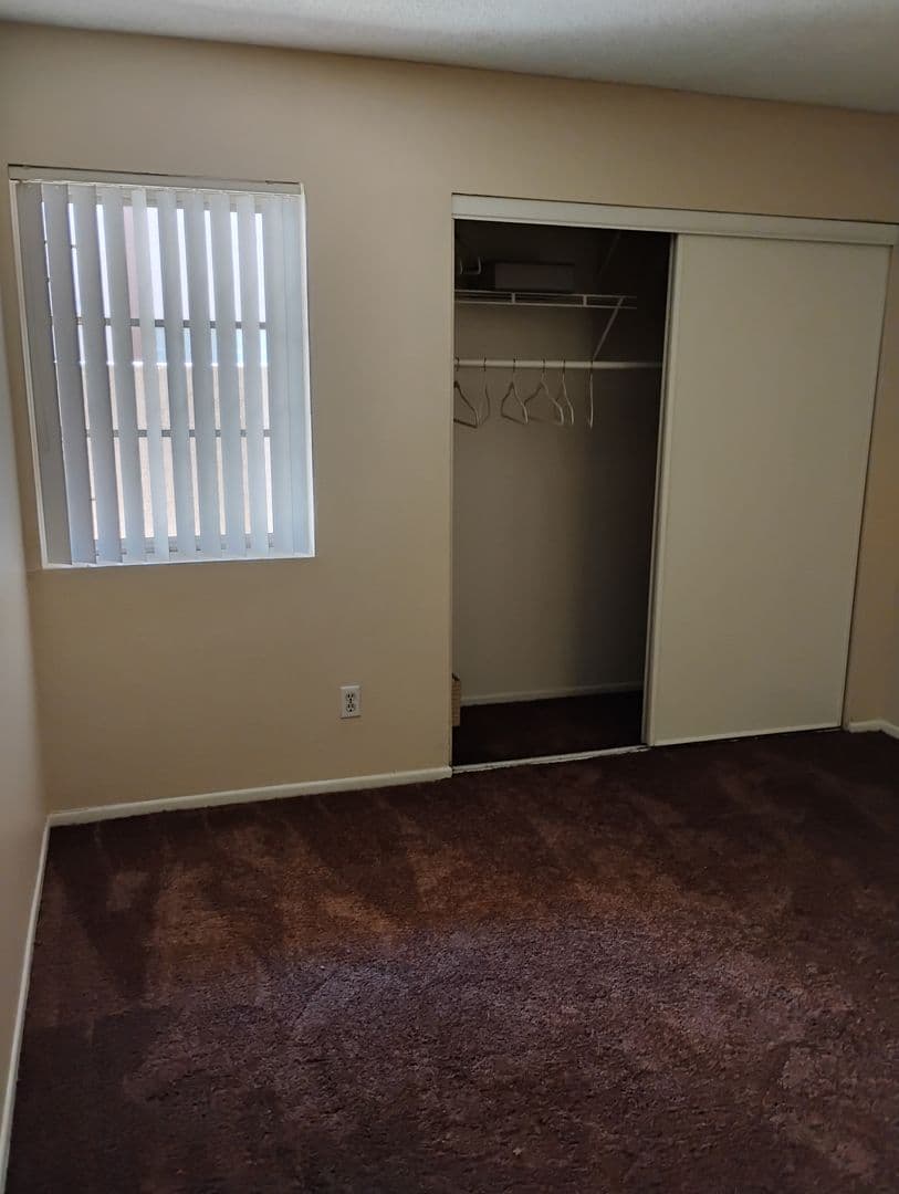 Los Angeles Apartment: 8600 Emerson Avenue