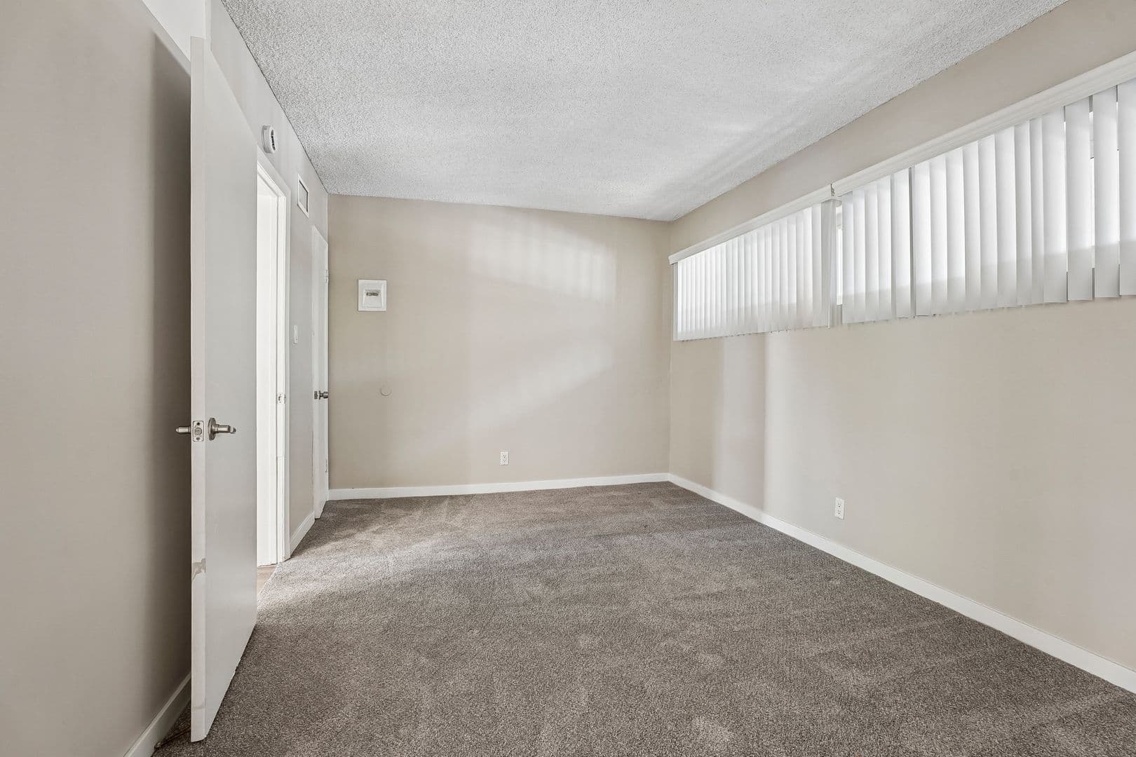 Pasadena Apartment: 410 Raymondale Drive