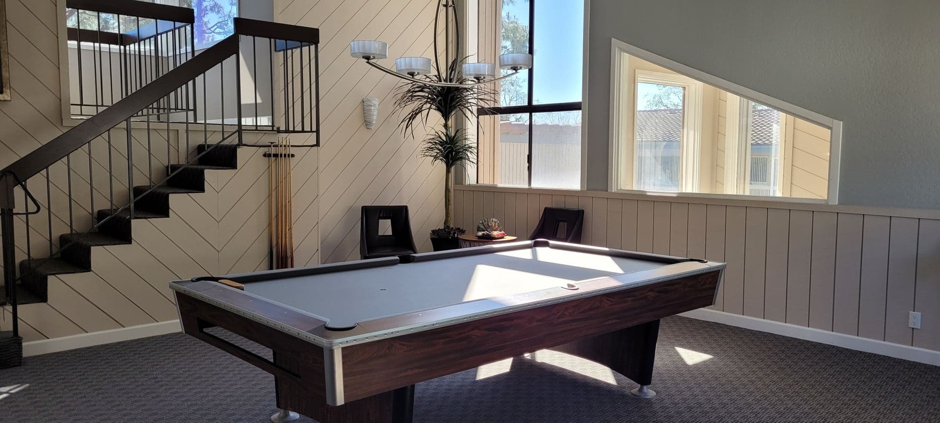 Ventura Apartment: 99 N Ashwood Ave