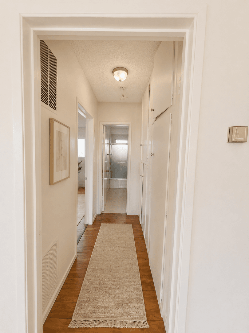 Sherman Oaks Apartment: 14600 Magnolia Blvd