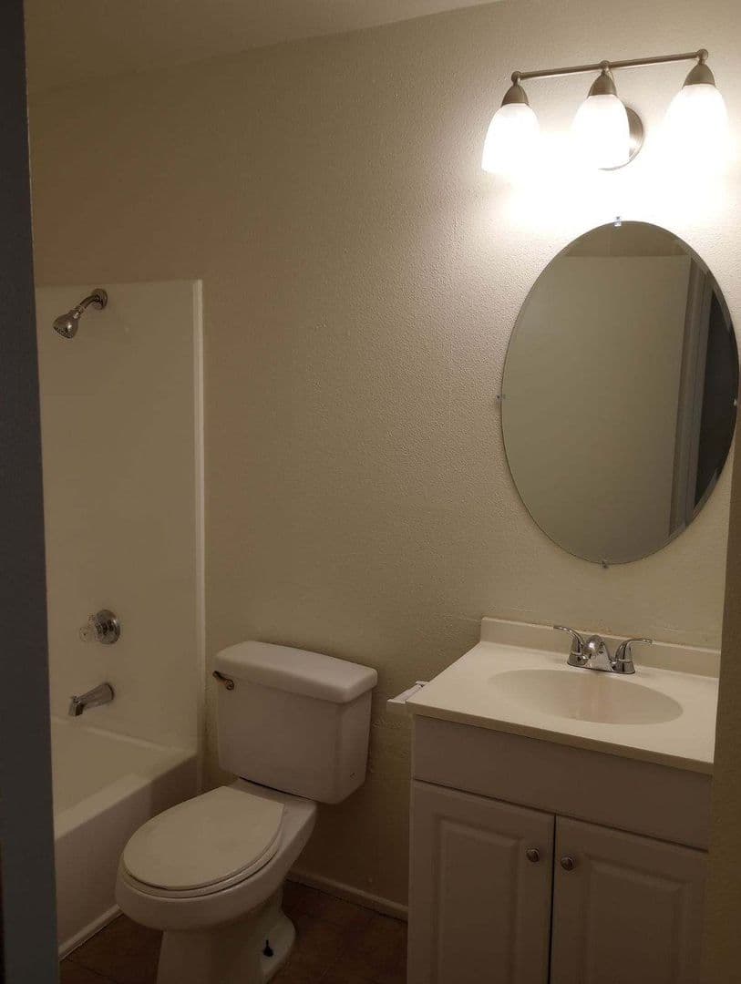 Santa Ana Apartment: 806 S. Broadway