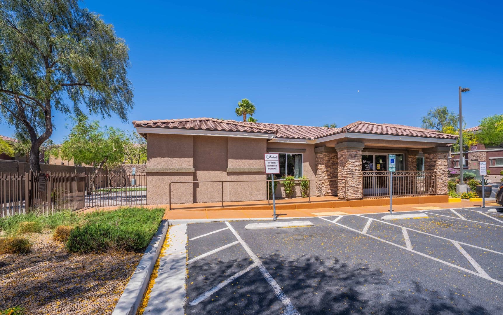 Las Vegas Apartment: 6885 W. Lone Mountain Rd.