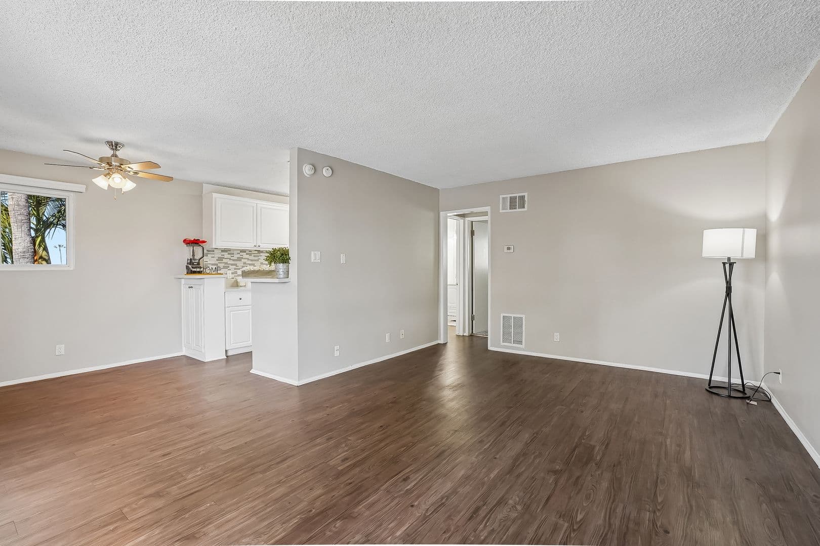 Pasadena Apartment: 410 Raymondale Drive