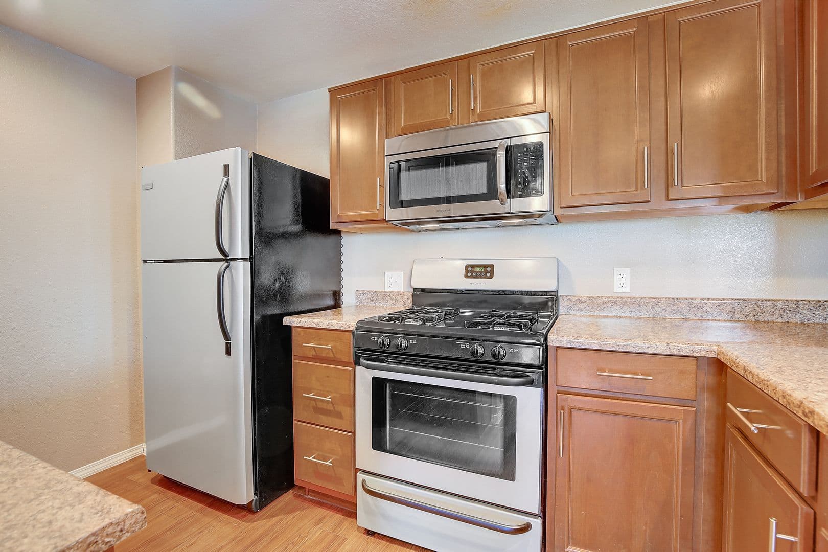Las Vegas Apartment: 6885 W. Lone Mountain Rd.