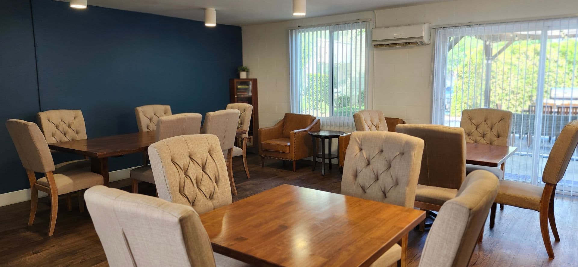 Pasadena Apartment: 1070 N. Lake Avenue