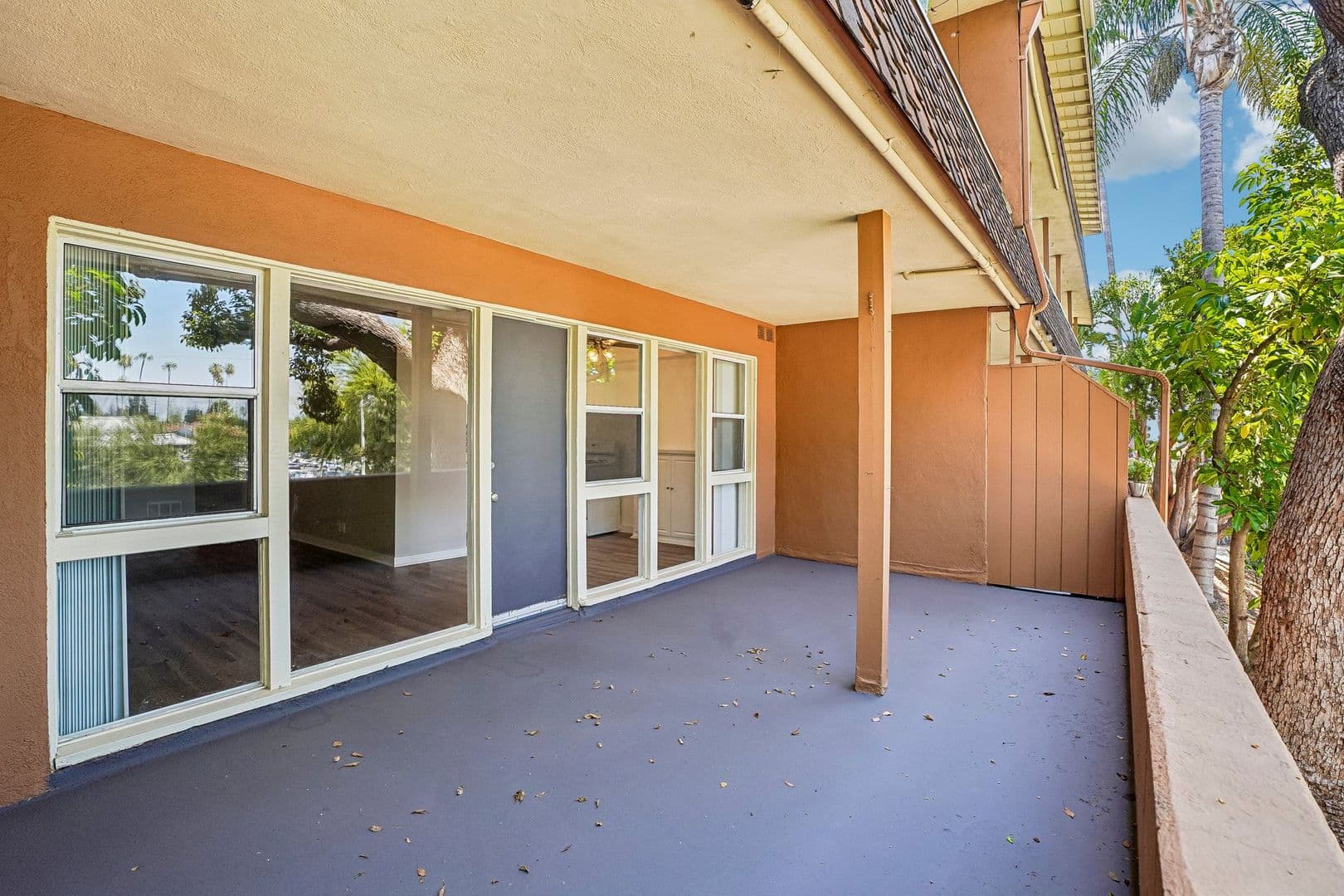Pasadena Apartment: 410 Raymondale Drive