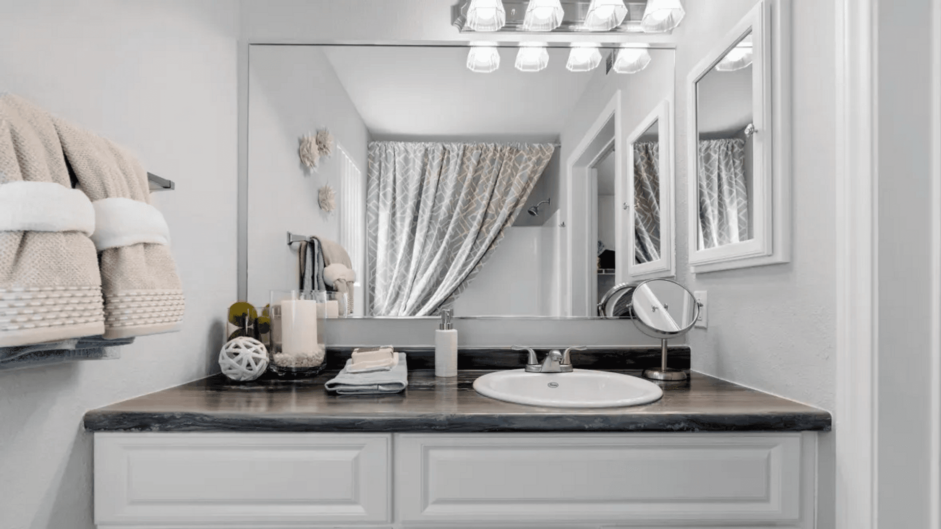 Las Vegas Apartment: 3580 E Alexander Road
