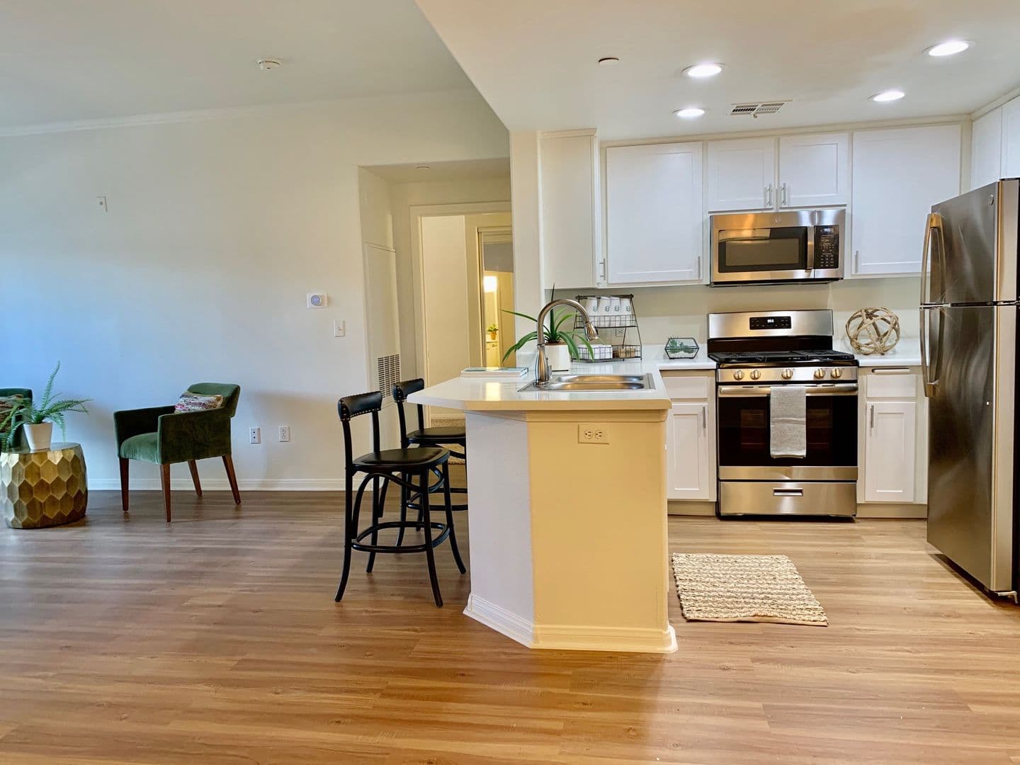 Las Vegas Apartment: 9550 W. Sahara Ave