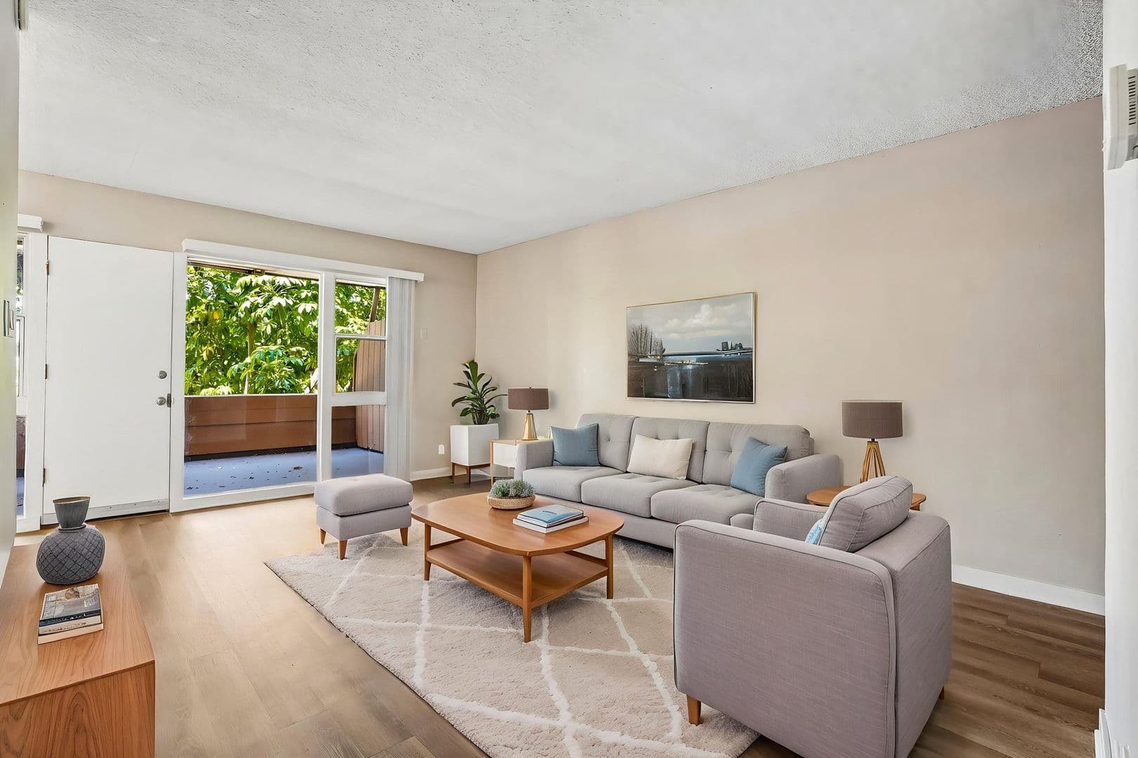 Pasadena Apartment: 410 Raymondale Drive