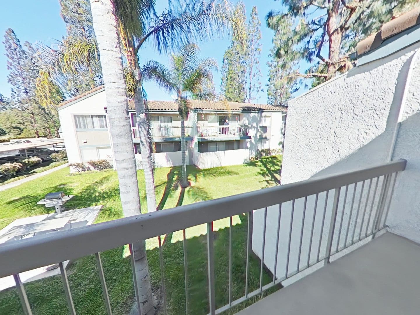 Ventura Apartment: 99 N Ashwood Ave