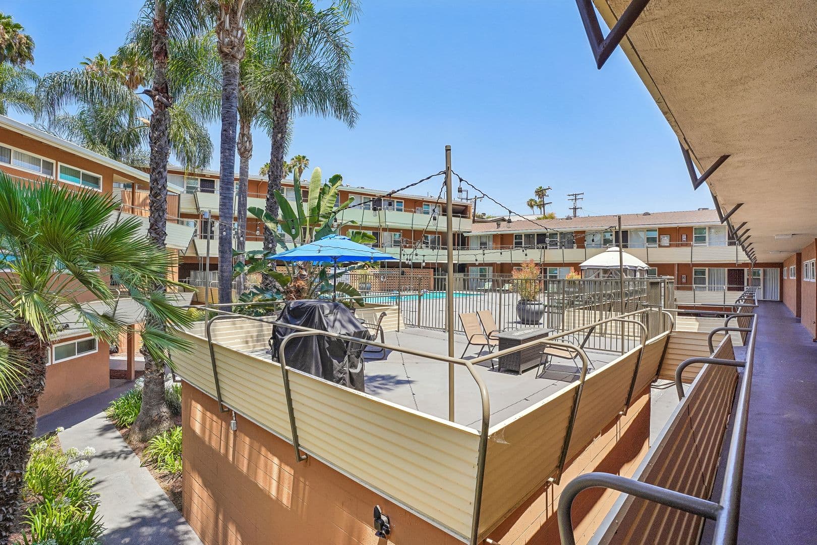 Pasadena Apartment: 410 Raymondale Drive