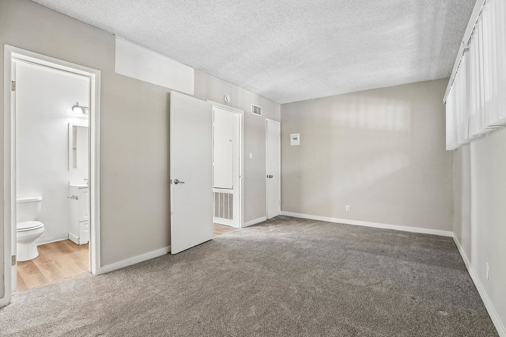 Pasadena Apartment: 410 Raymondale Drive