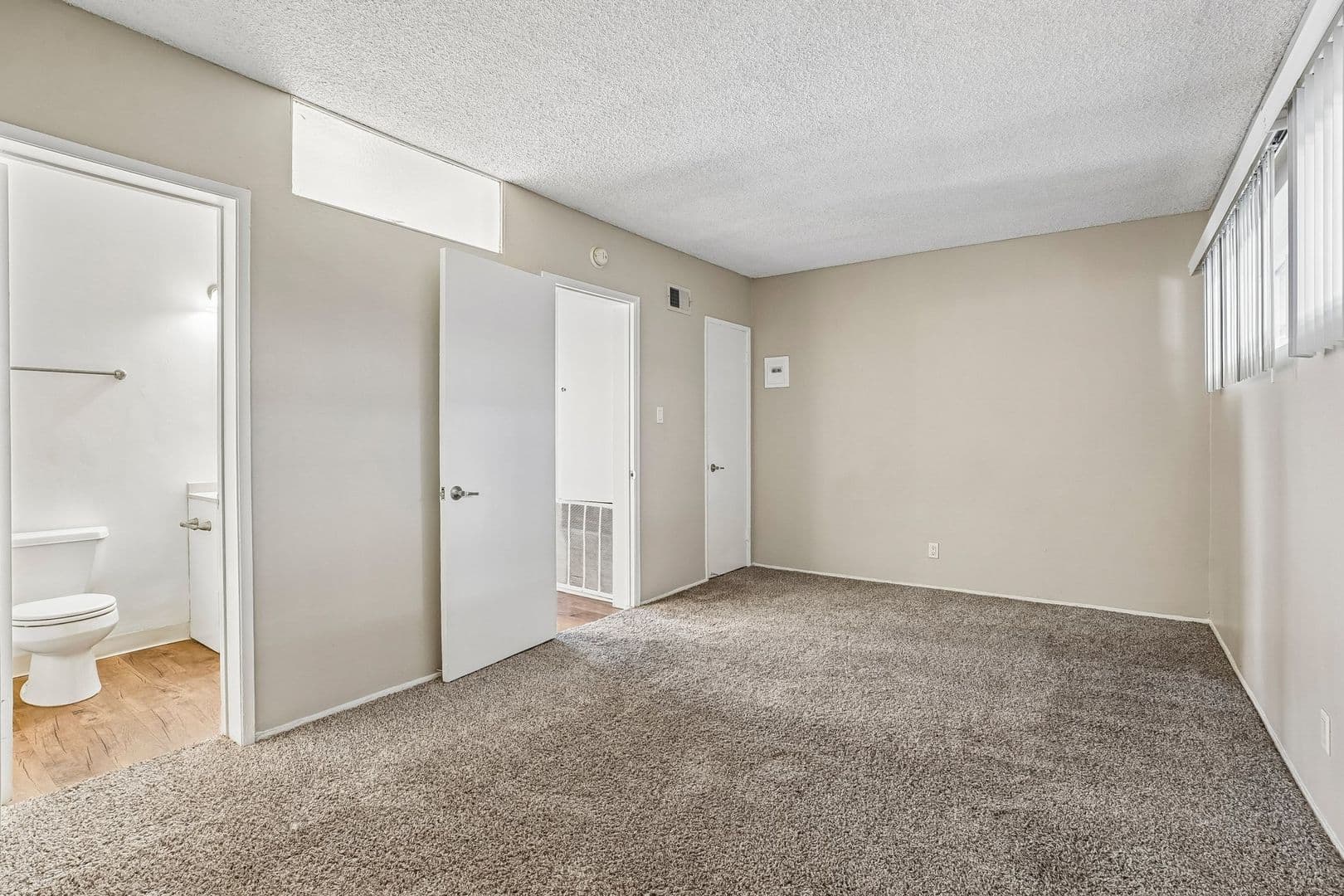 Pasadena Apartment: 410 Raymondale Drive