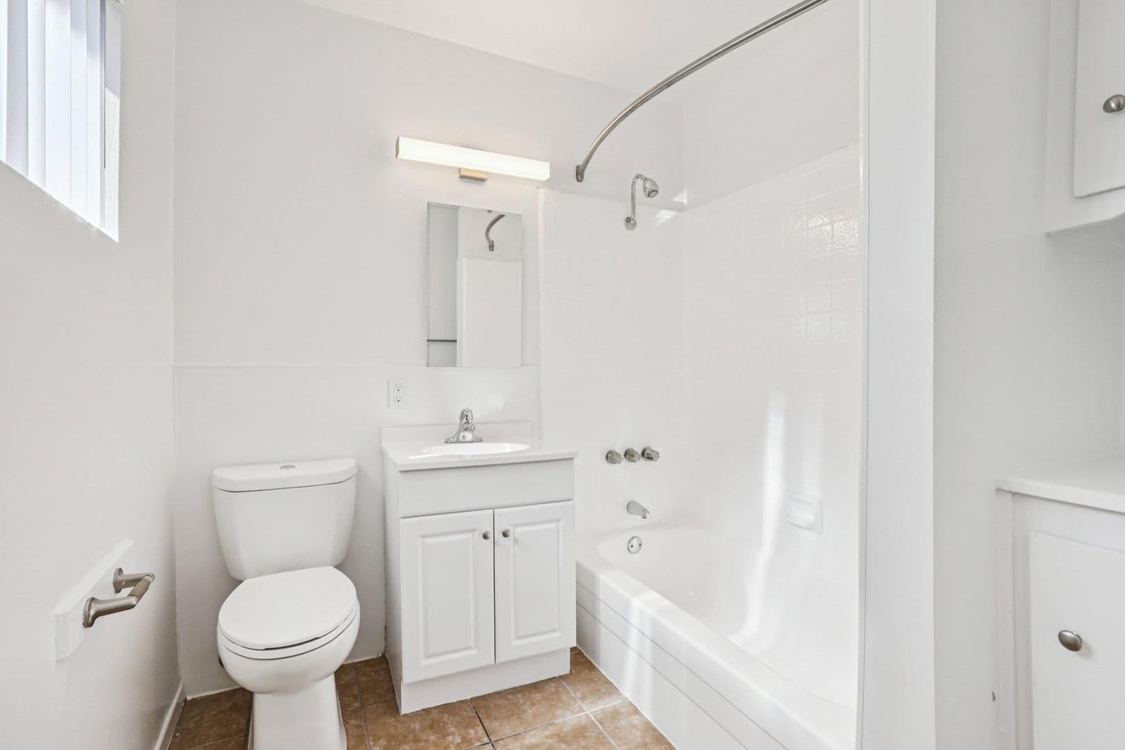 Anaheim Apartment: 1237 & 1243 North Dresden Place