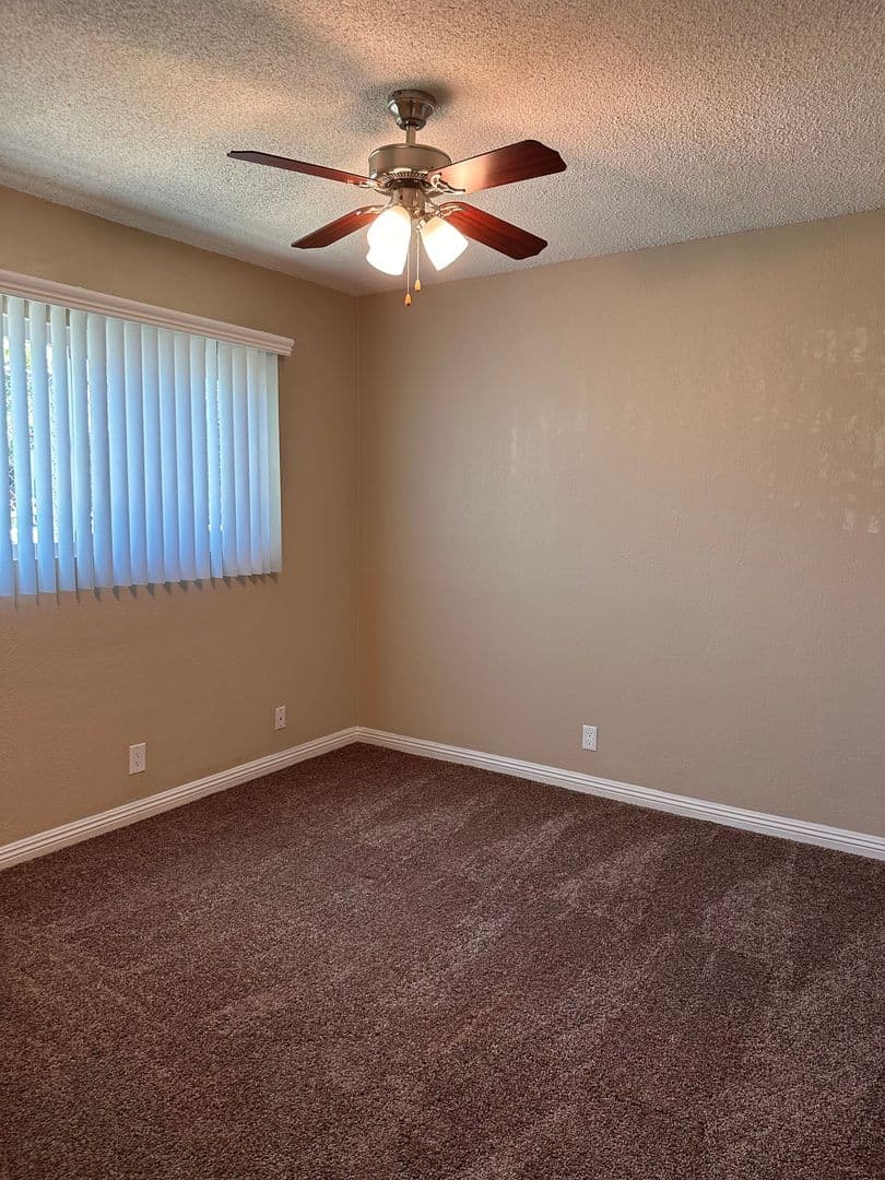 Downey Apartment: 8115 Imperial Highway