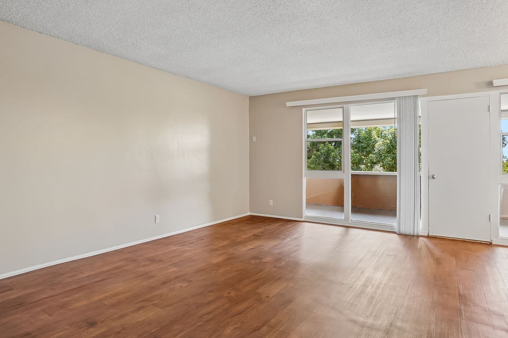Pasadena Apartment: 410 Raymondale Drive
