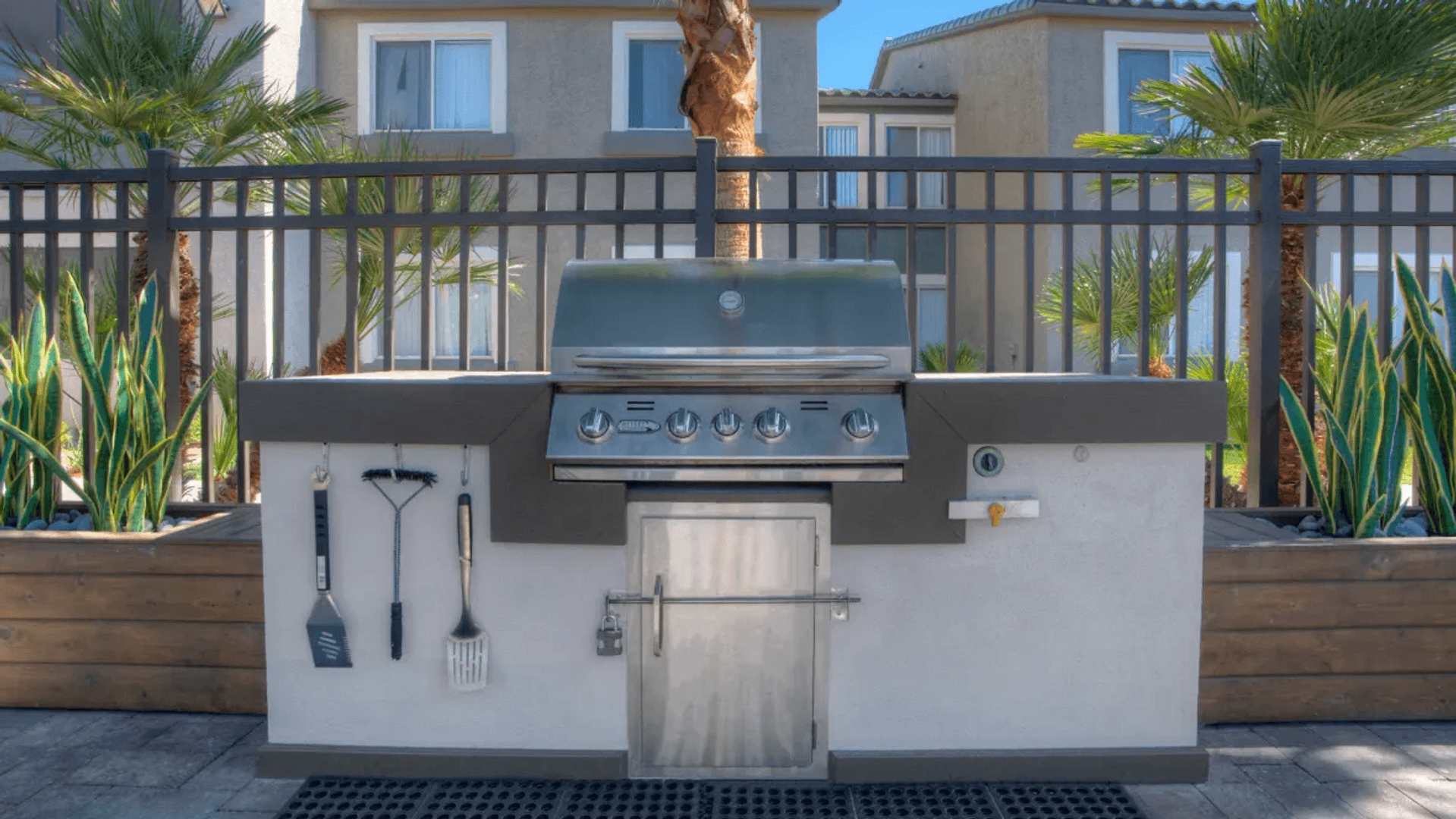 Las Vegas Apartment: 3580 E Alexander Road