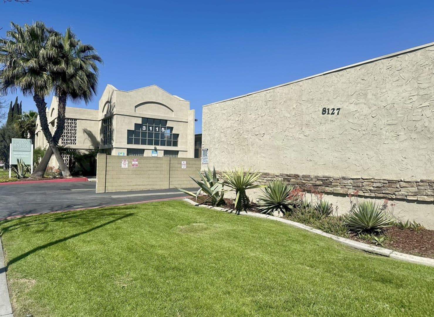 Downey Apartment: 8115 Imperial Highway