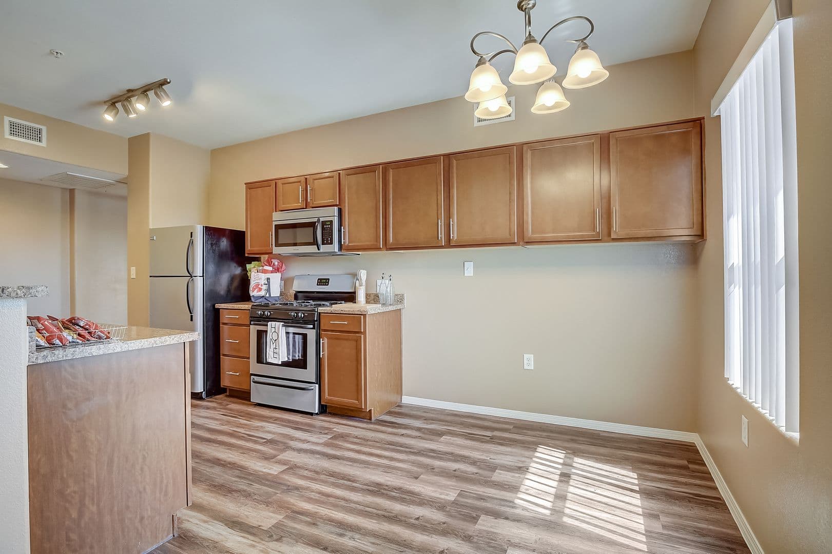 Las Vegas Apartment: 6885 W. Lone Mountain Rd.