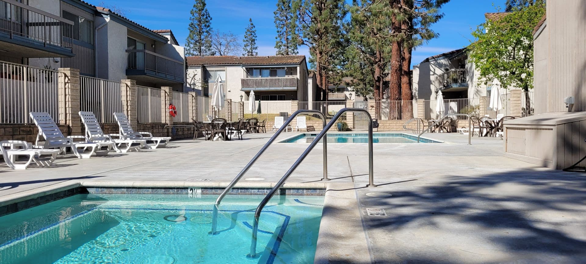 Ventura Apartment: 99 N Ashwood Ave
