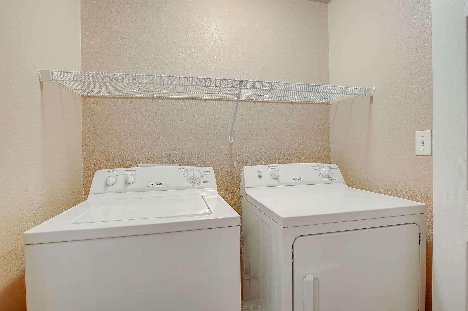 Las Vegas Apartment: 6885 W. Lone Mountain Rd.