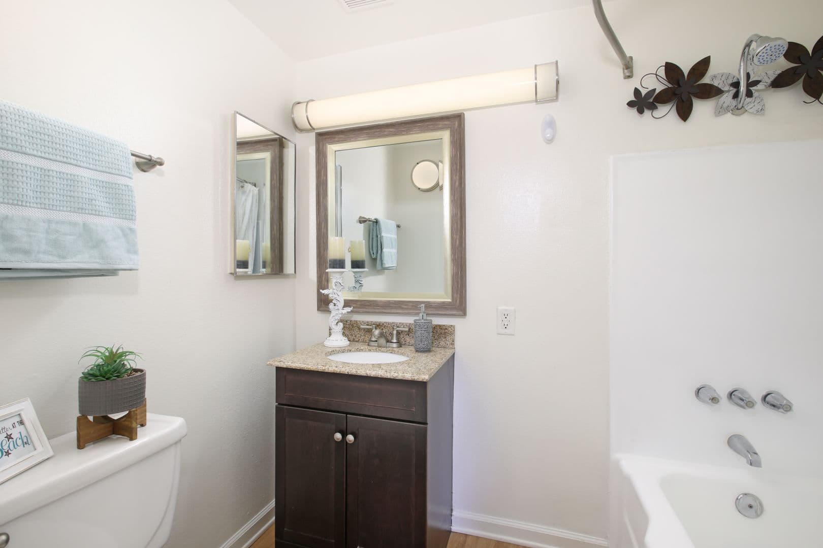 Long Beach Apartment: 3950 N. Virginia Road