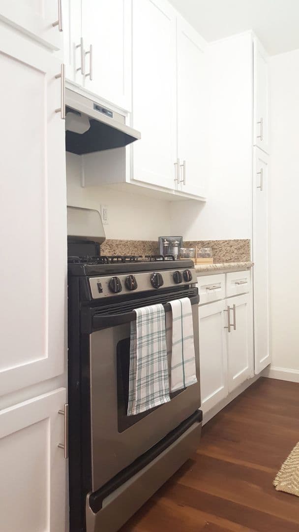 Pico Rivera Apartment: 9212 Burke Street