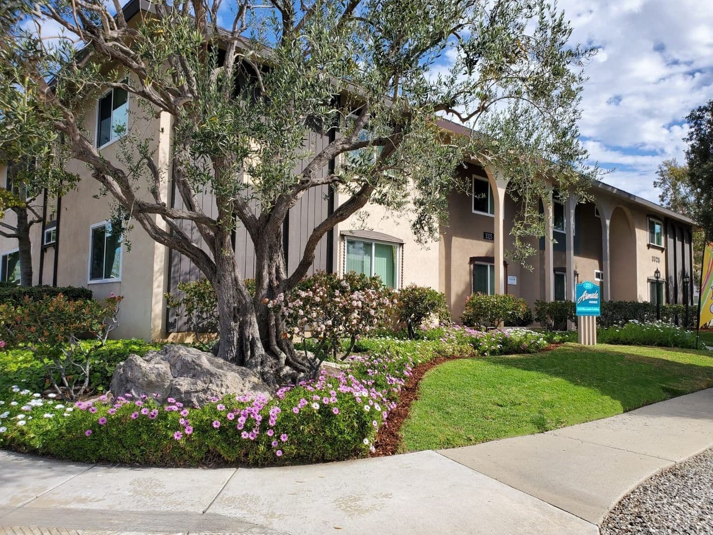 Ventura Apartment: 3325 Armada Drive