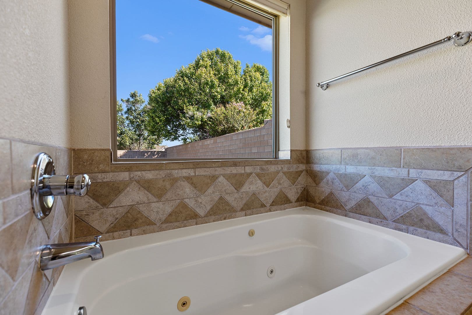 Alamogordo House: 441 Camino Real