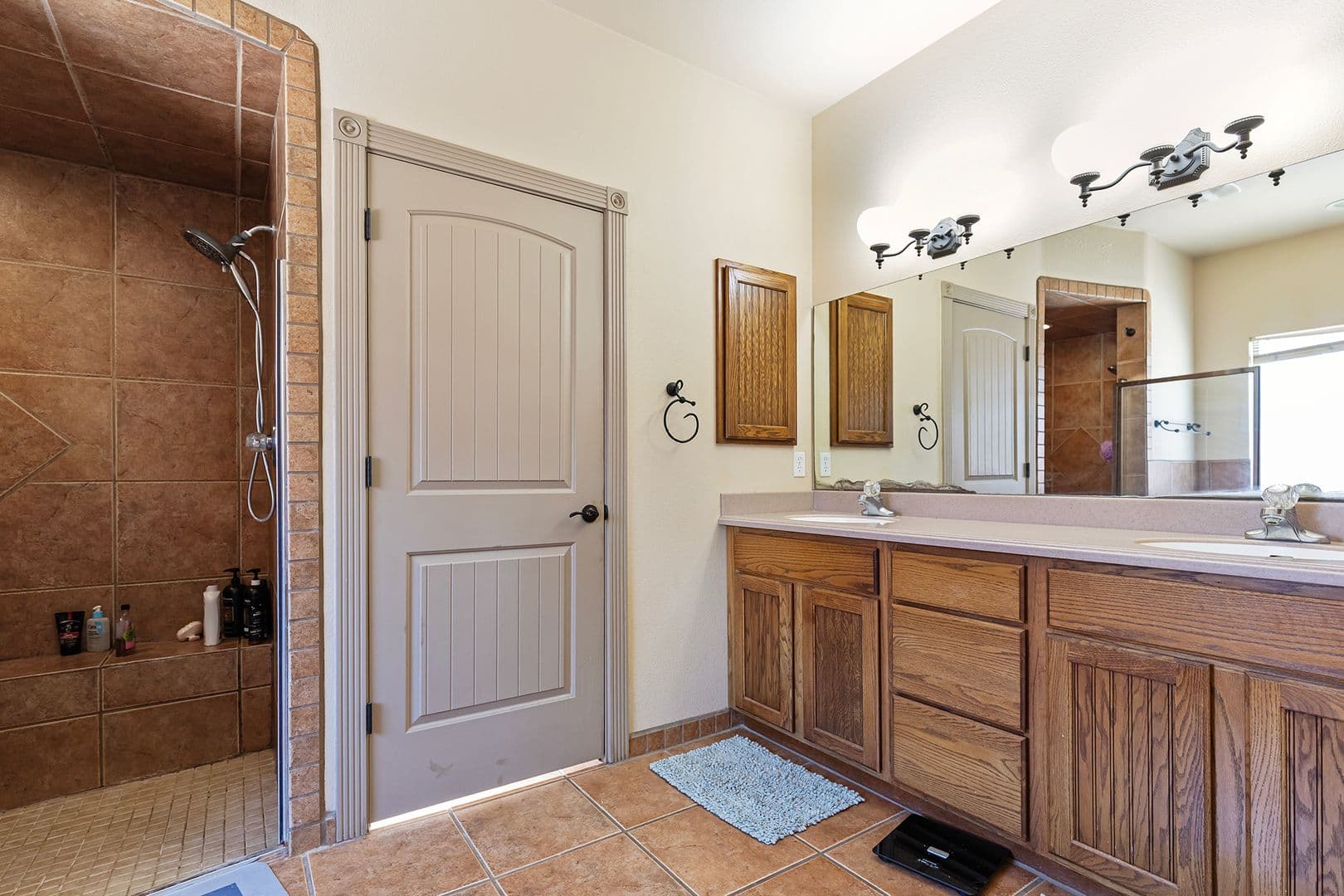 Alamogordo House: 3800 Wood Loop